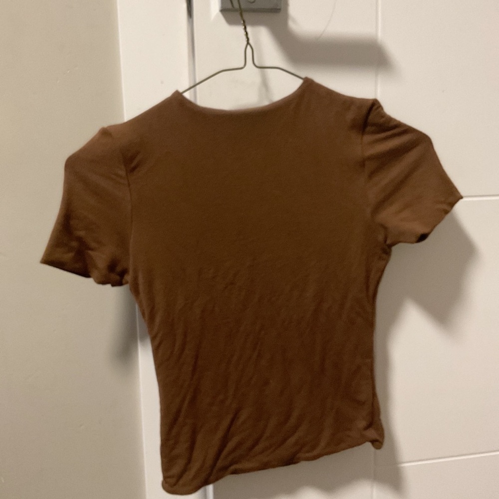 REONA Fitted brown T-shirt